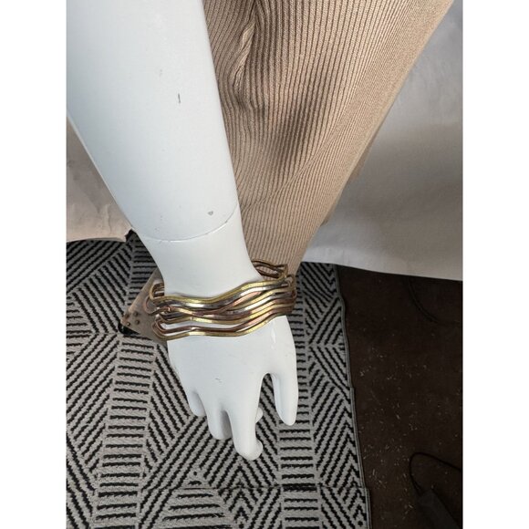 Set Of 9 Wavy Mixed Metal Bangles In Gold Copper & Silver Finish - Picture 11 of 16